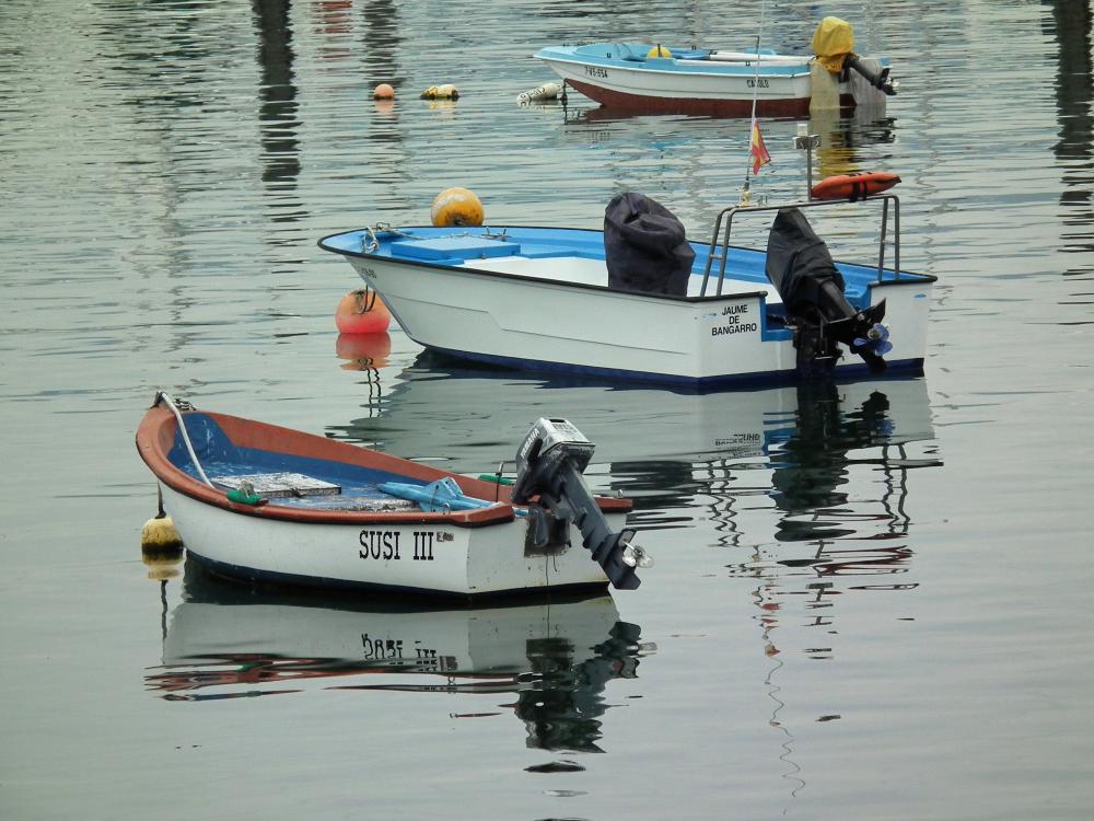 Boats at anchor in Baiona, Spain